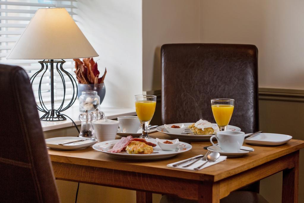 The Coach House Brecon Hotel Ngoại thất bức ảnh